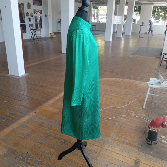 Emerald green long skeeve/high neck silk vintage dress - Picture 11 of 12